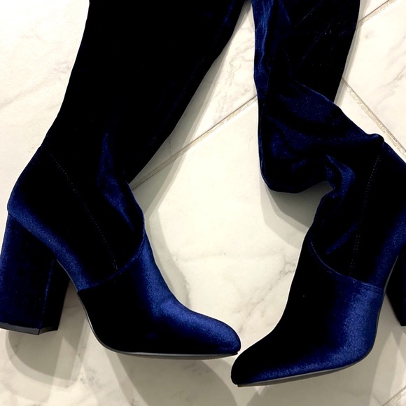 Over the knee boots - Picture 1 of 5